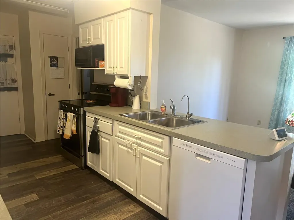 221 S Venice Boulevard Venice FL 34293