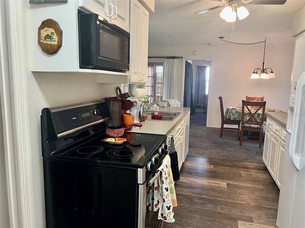 221 S Venice Boulevard Venice FL 34293