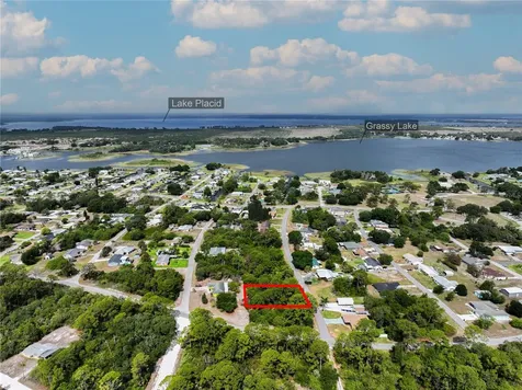 241 Phantasy Avenue Lake Placid FL 33852