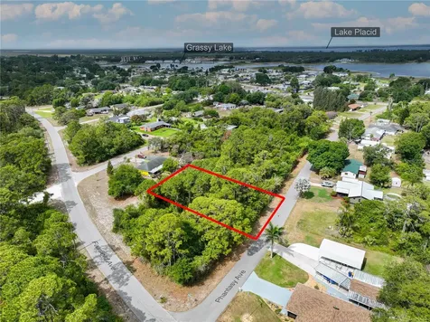 241 Phantasy Avenue Lake Placid FL 33852