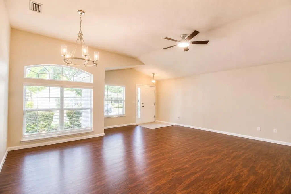 8135 NW 54th Street Gainesville FL 32653