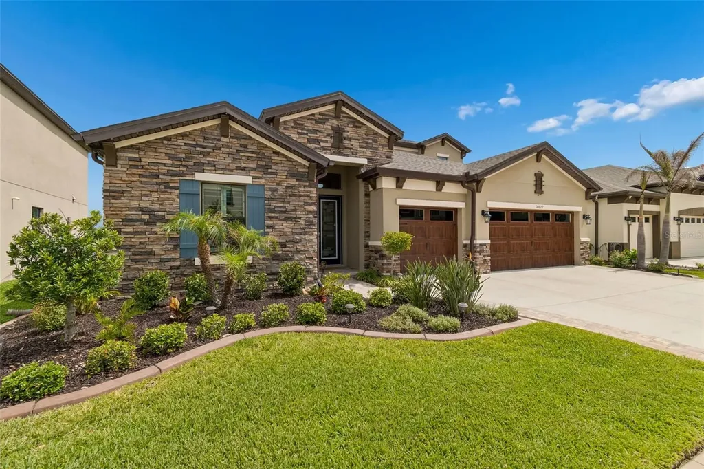 14622 Red Castle Avenue Lithia FL 33547