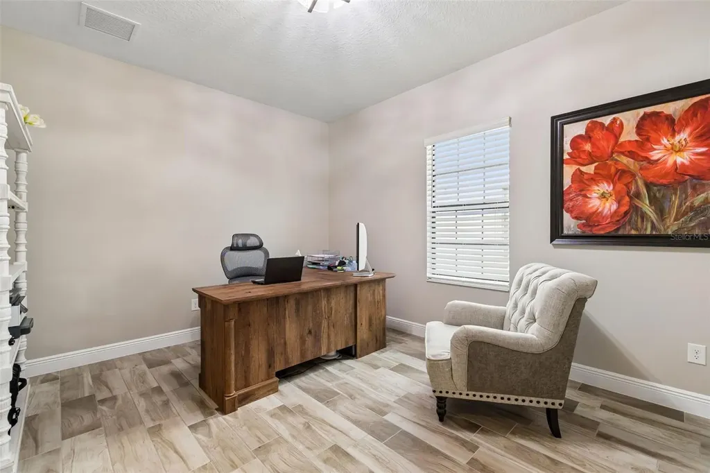 14622 Red Castle Avenue Lithia FL 33547