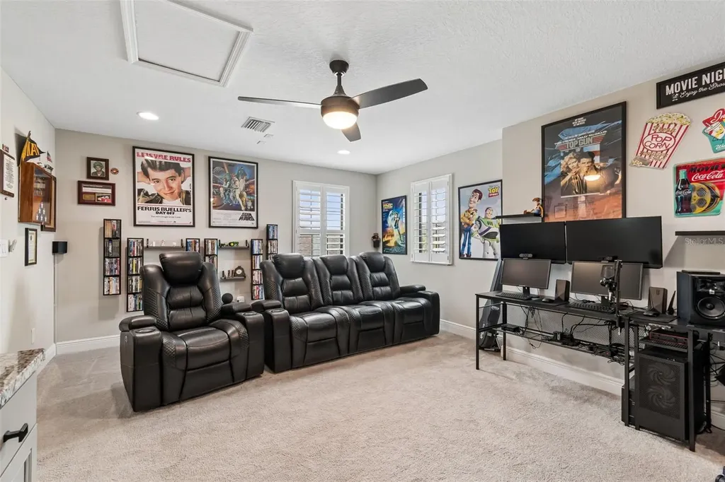 14622 Red Castle Avenue Lithia FL 33547