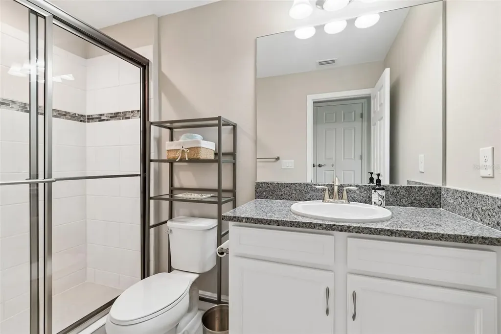 14622 Red Castle Avenue Lithia FL 33547