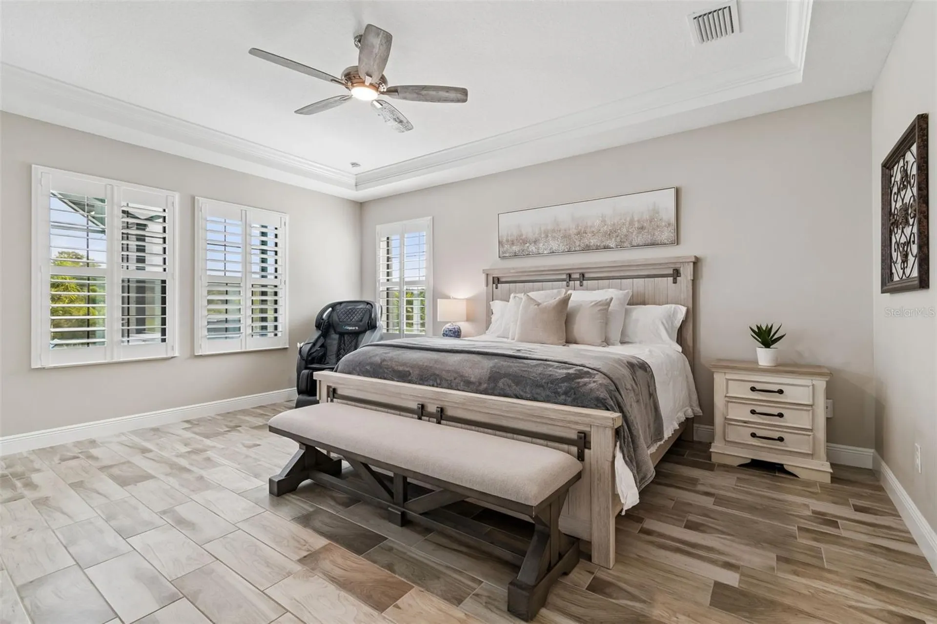 14622 Red Castle Avenue Lithia FL 33547