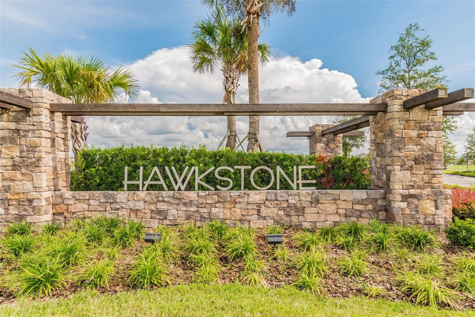 14622 Red Castle Avenue Lithia FL 33547