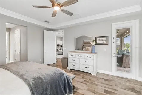 14622 Red Castle Avenue Lithia FL 33547