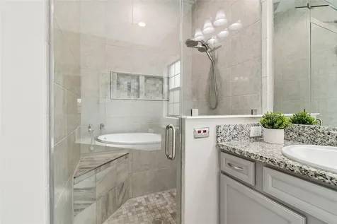 14622 Red Castle Avenue Lithia FL 33547