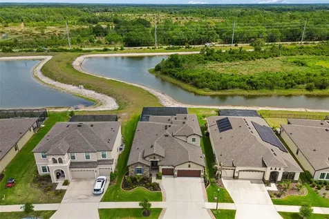 14622 Red Castle Avenue Lithia FL 33547