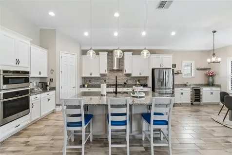 14622 Red Castle Avenue Lithia FL 33547