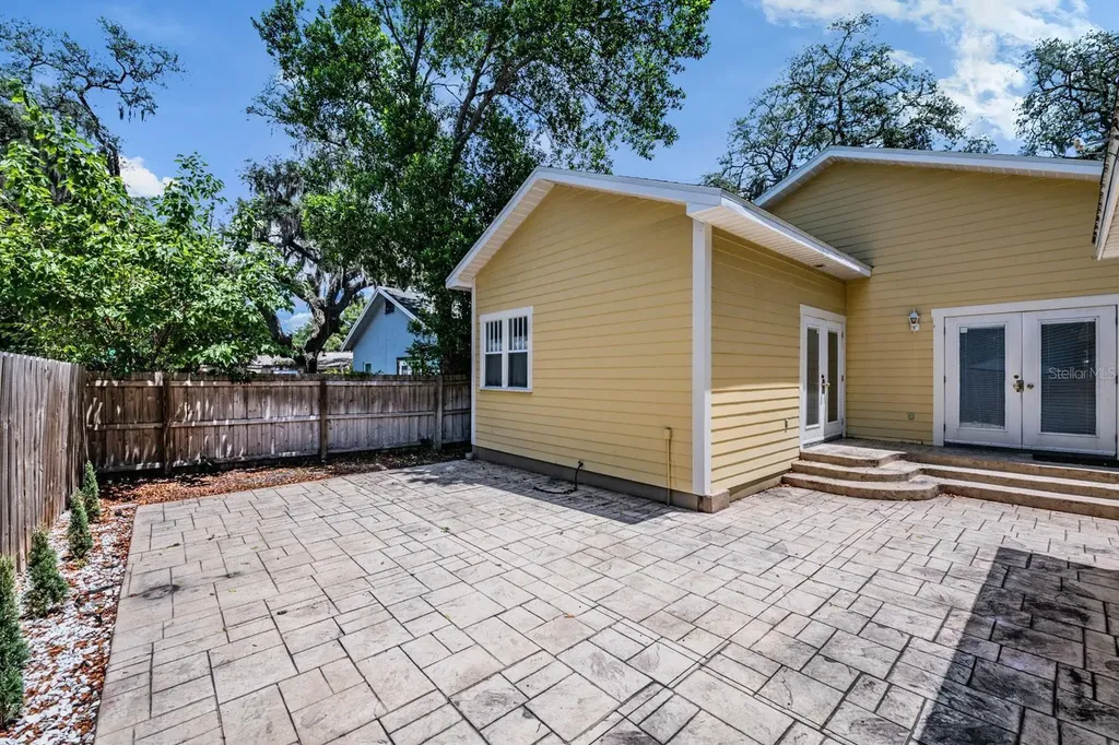 5804 N 9th Street Tampa FL 33604