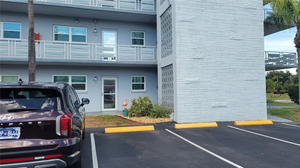 5660 80th Street N St Petersburg FL 33709