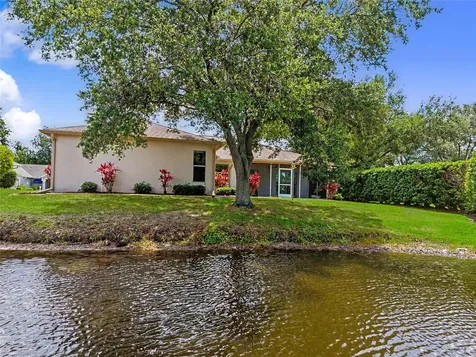 5657 29th Street Circle E Bradenton FL 34203