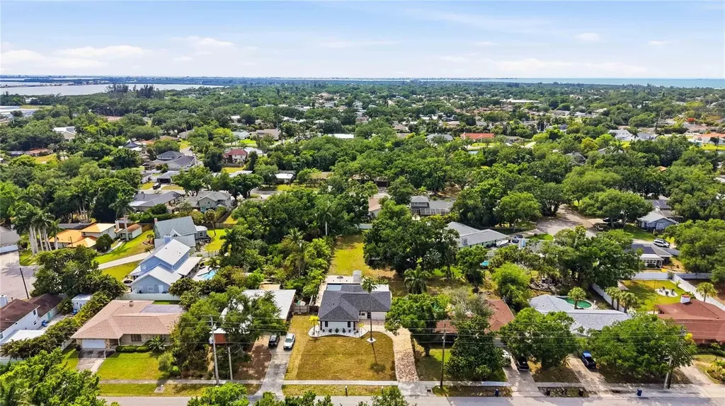 1016 71st Street NW Bradenton FL 34209