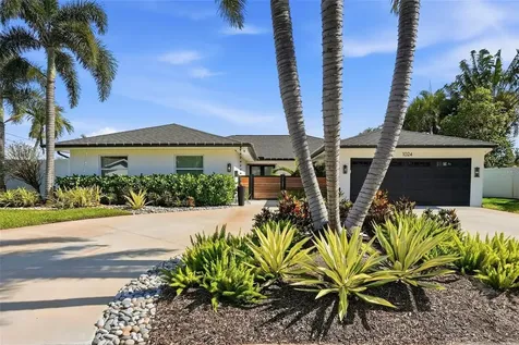 1024 44th Avenue NE St Petersburg FL 33703
