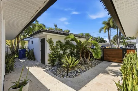 1024 44th Avenue NE St Petersburg FL 33703