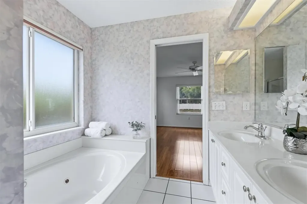 2404 50th Drive E Bradenton FL 34203