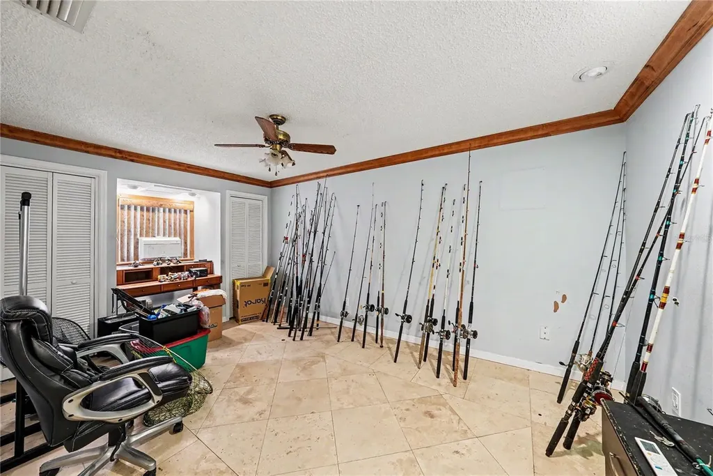 9624 Hidden Oaks Circle Tampa FL 33612