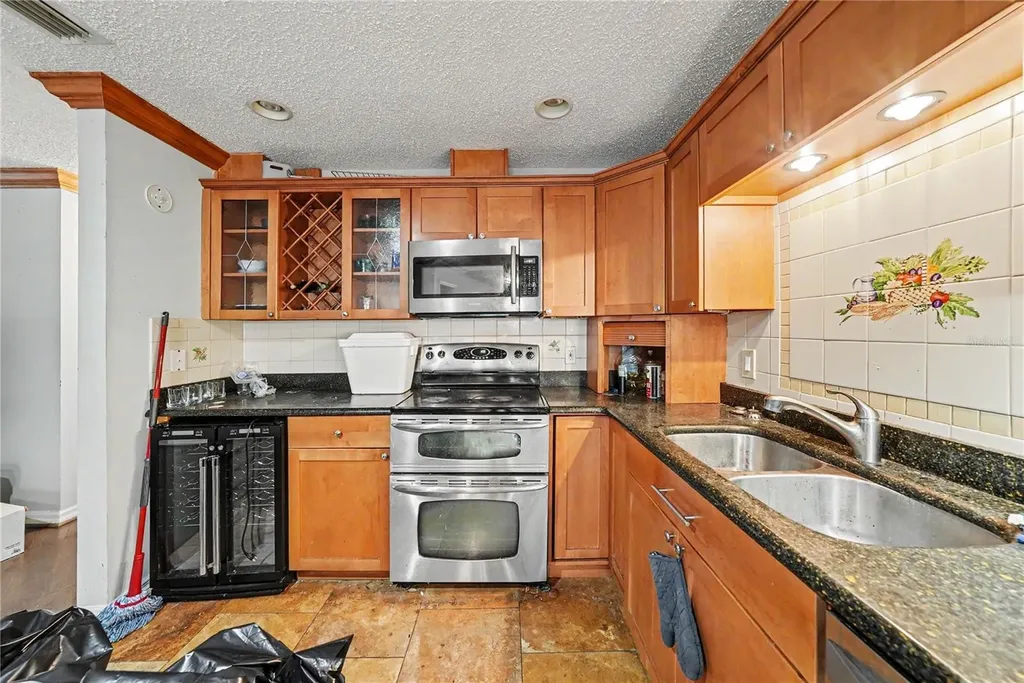 9624 Hidden Oaks Circle Tampa FL 33612