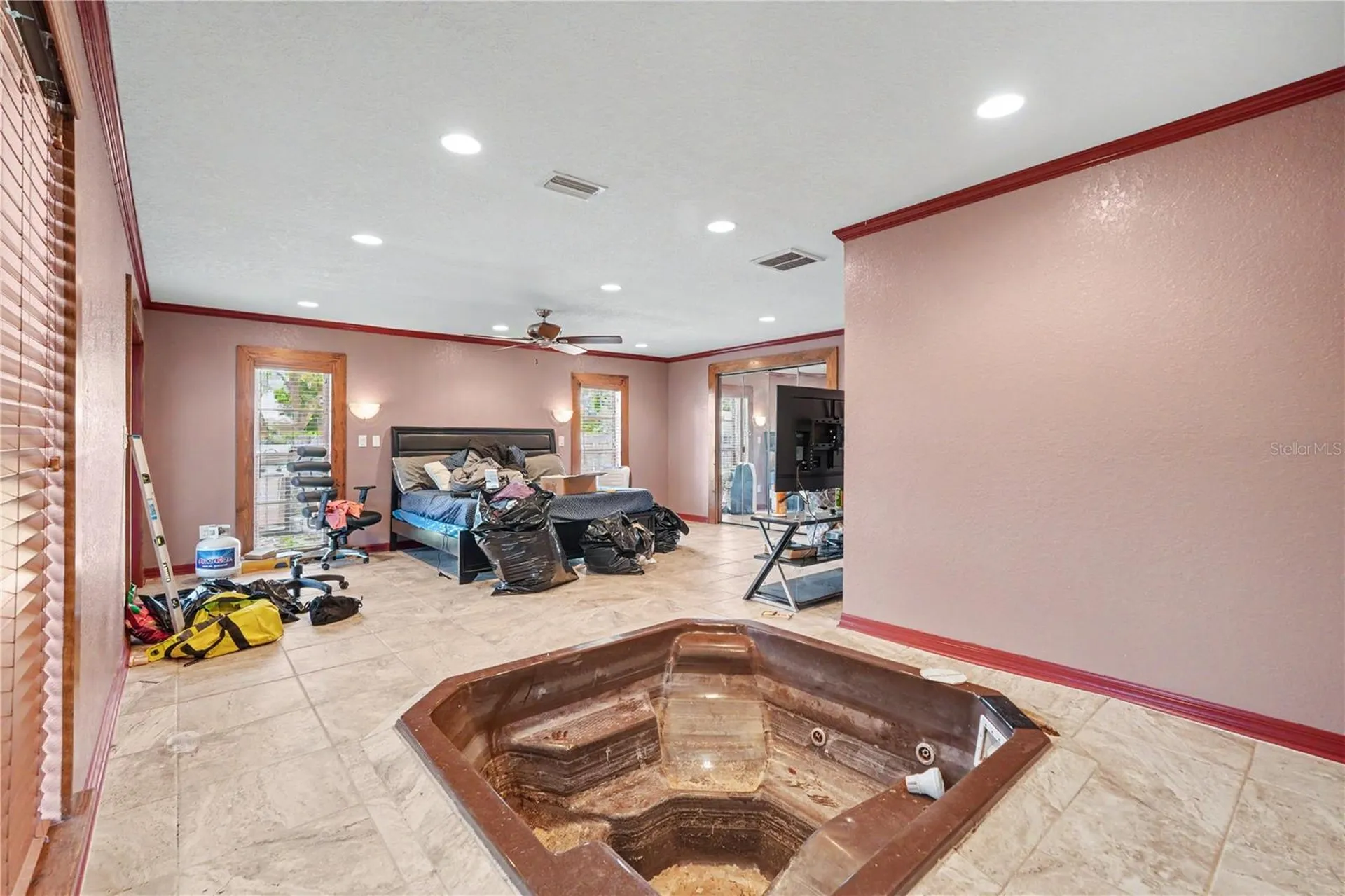 9624 Hidden Oaks Circle Tampa FL 33612