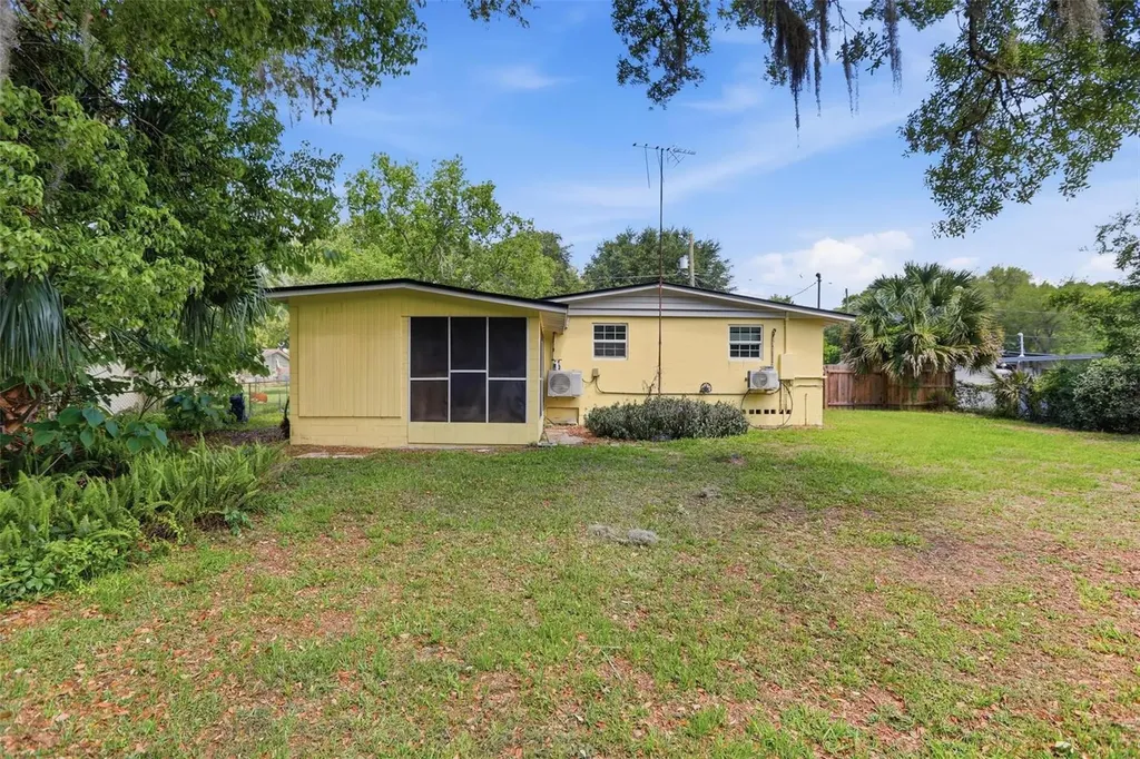 810 S Massachusetts Avenue Deland FL 32724