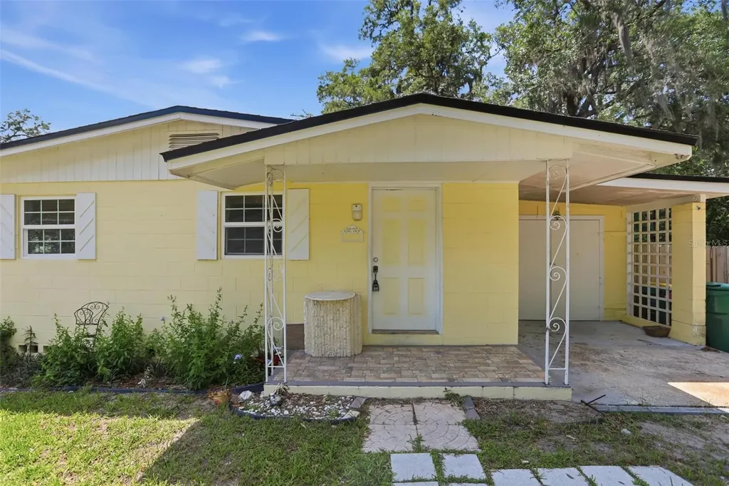 810 S Massachusetts Avenue Deland FL 32724