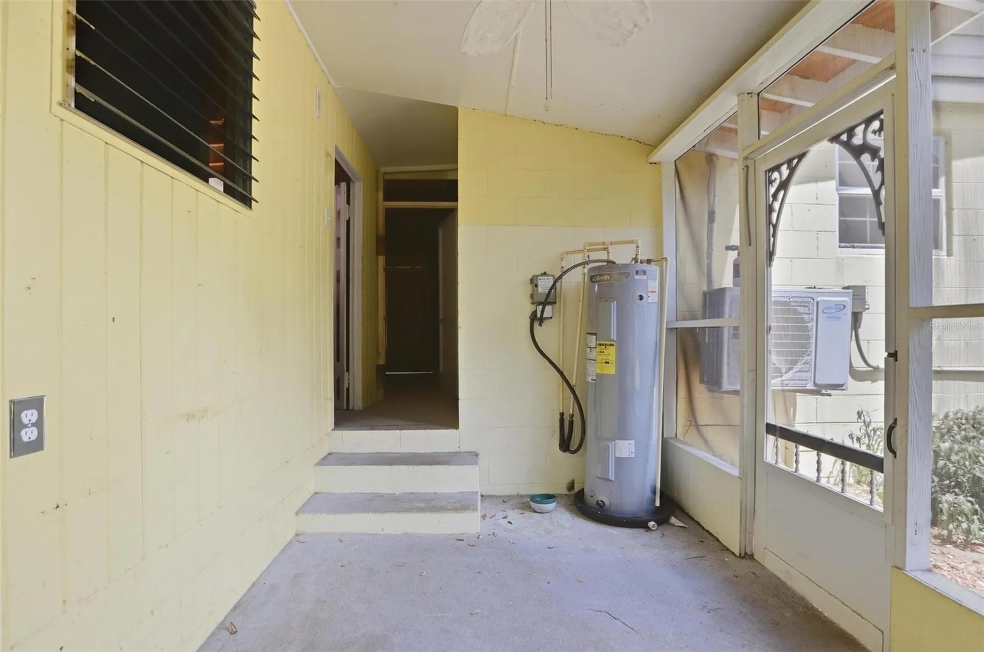 810 S Massachusetts Avenue Deland FL 32724