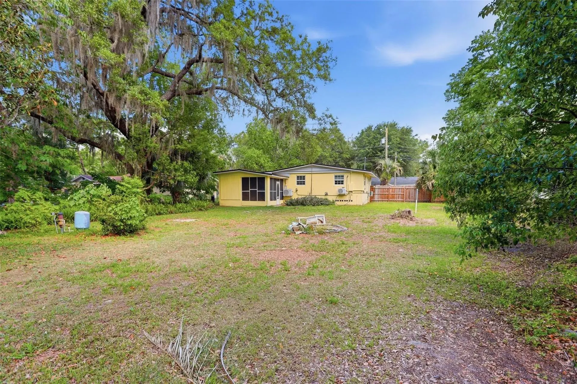 810 S Massachusetts Avenue Deland FL 32724