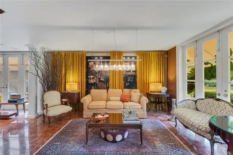 A2 Montebello Street Guaynabo PR 00969