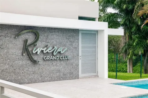 110 Central Park, Riviera Village Bayamon PR 00959
