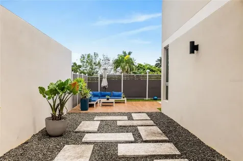 110 Central Park, Riviera Village Bayamon PR 00959