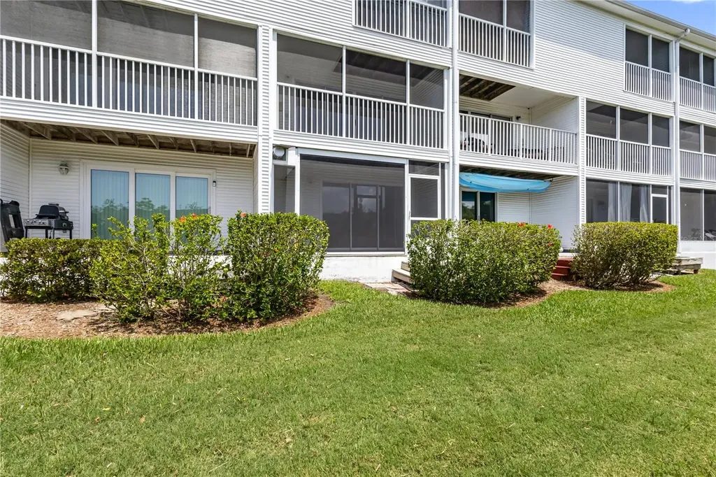 14825 Seminole Trail Seminole FL 33776