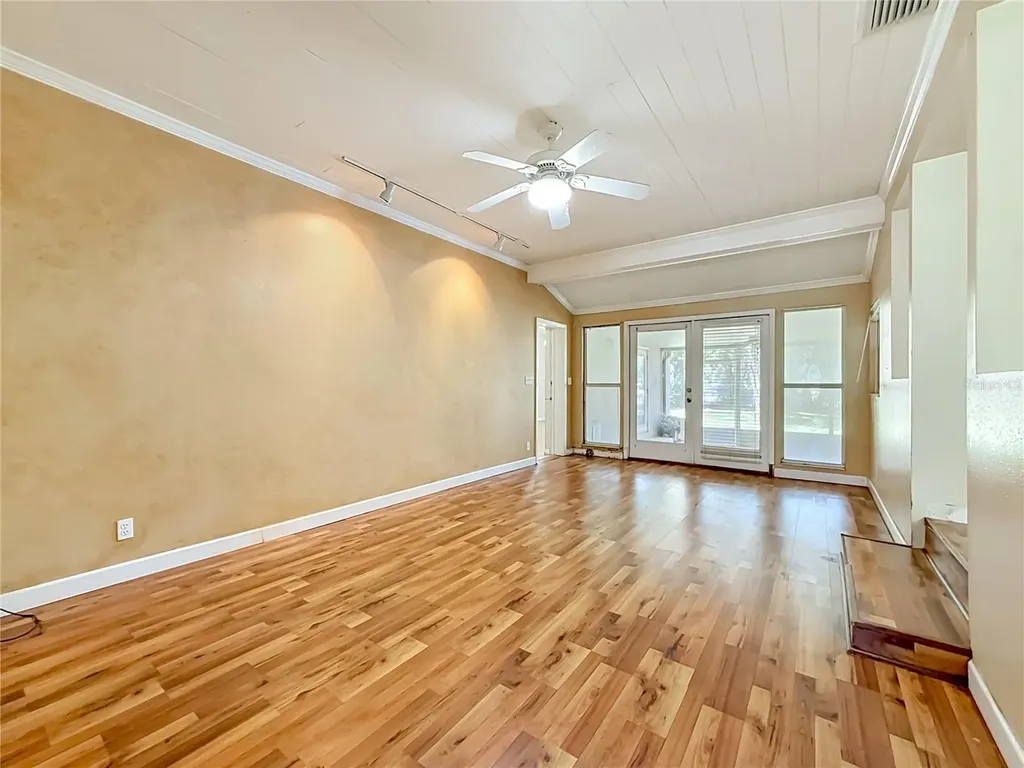 1003 W Outbound Place Tampa FL 33612