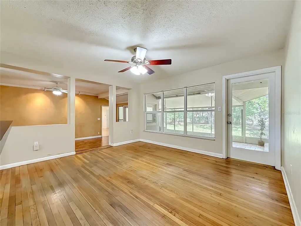 1003 W Outbound Place Tampa FL 33612
