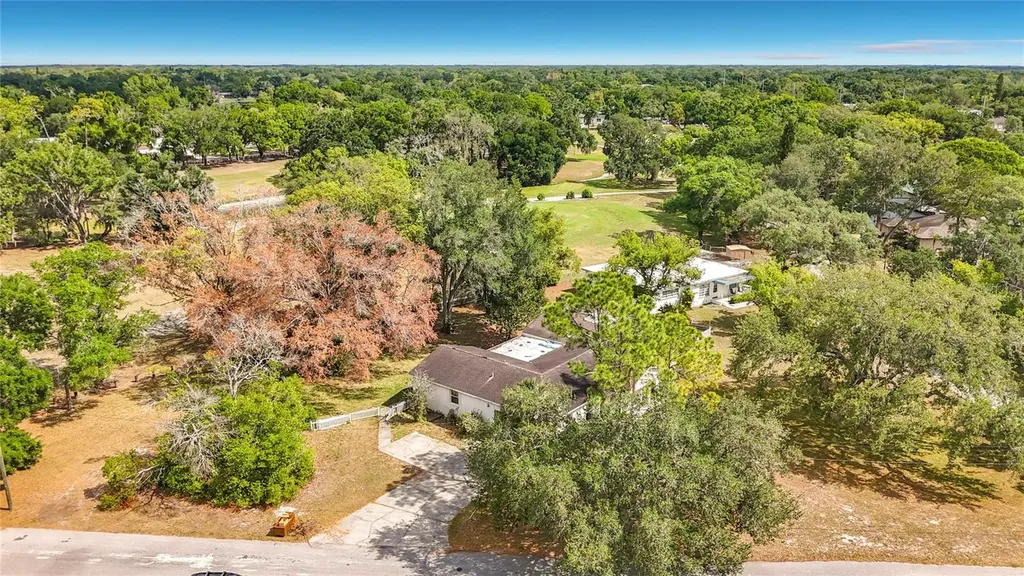 1003 W Outbound Place Tampa FL 33612