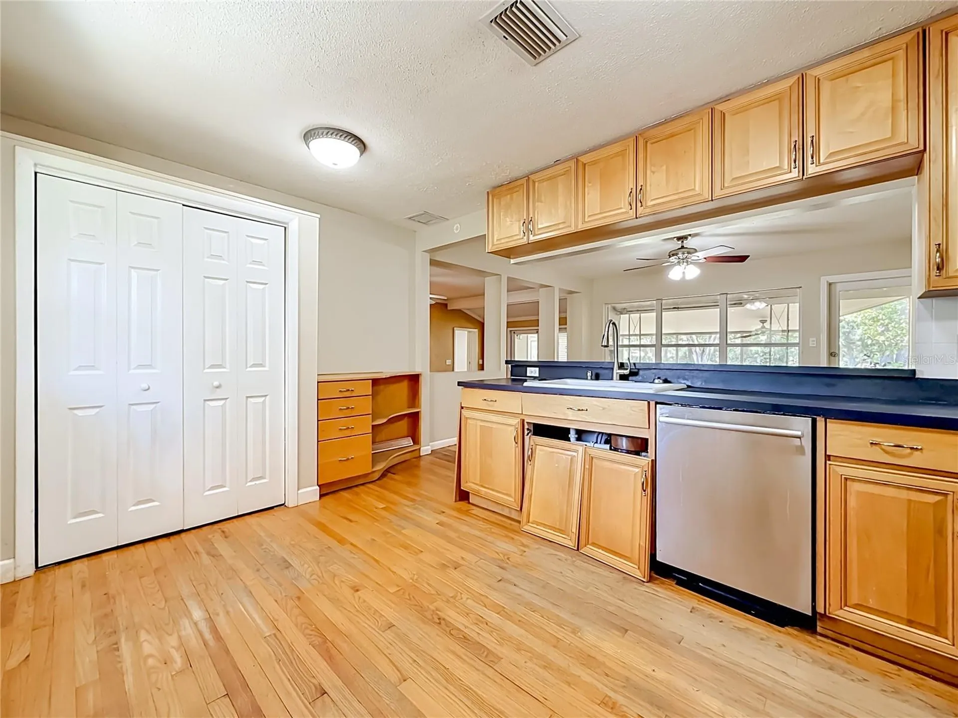 1003 W Outbound Place Tampa FL 33612