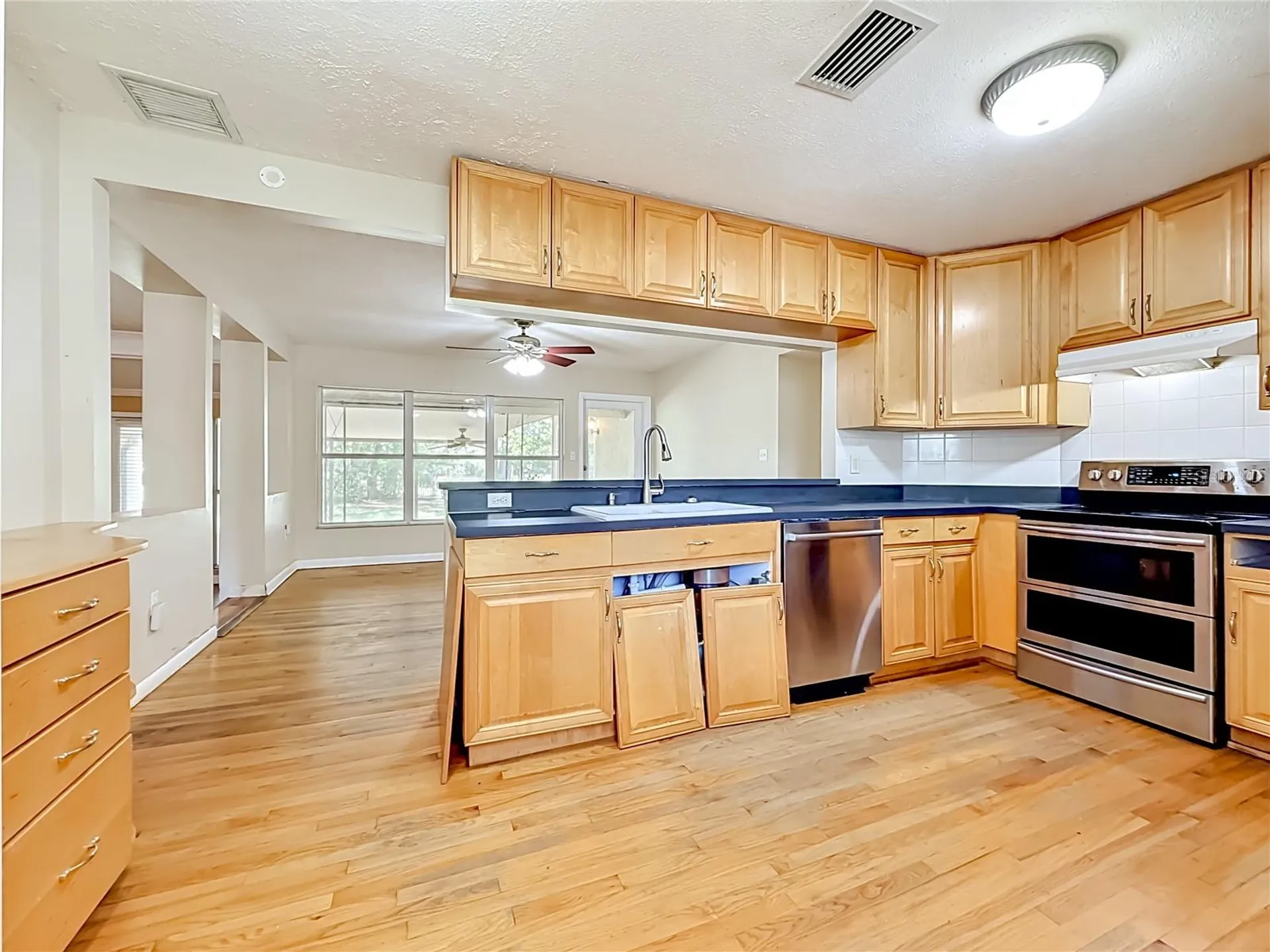 1003 W Outbound Place Tampa FL 33612