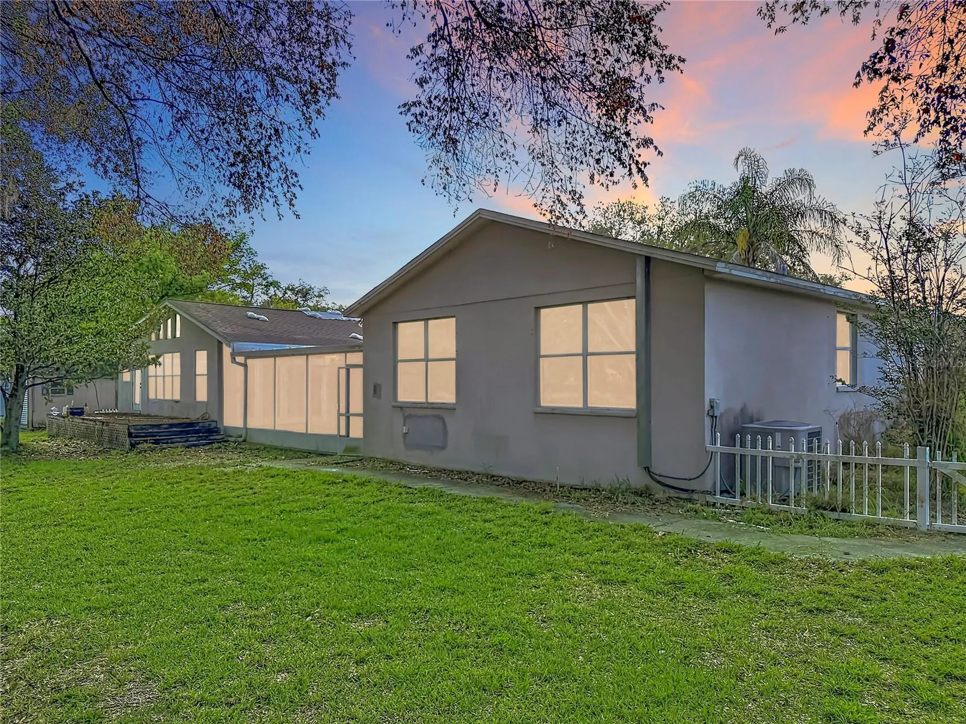 1003 W Outbound Place Tampa FL 33612
