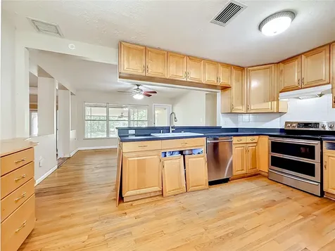 1003 W Outbound Place Tampa FL 33612