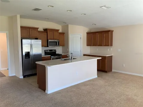 27215 Roanoke Drive Leesburg FL 34748