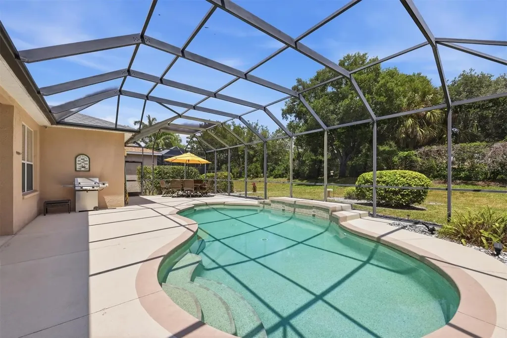 6269 Donnington Court Sarasota FL 34238