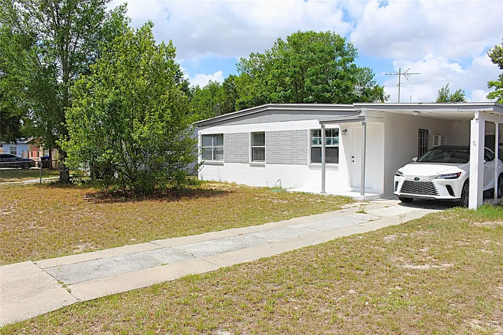 520 Hacienda Court Orlando FL 32809