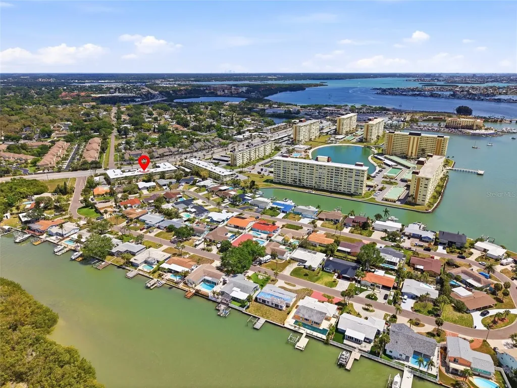 4780 Cove Circle St Petersburg FL 33708