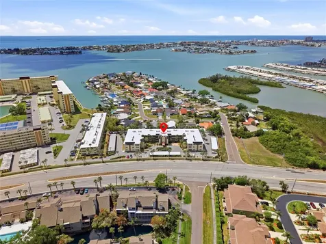 4780 Cove Circle St Petersburg FL 33708