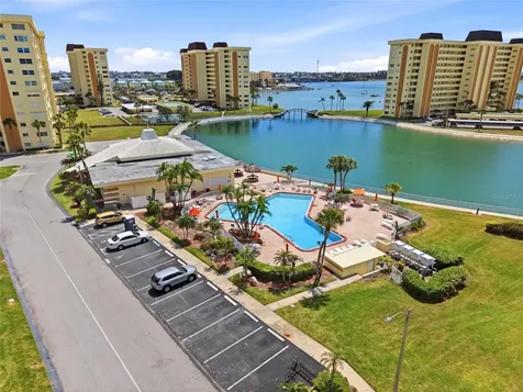 4780 Cove Circle St Petersburg FL 33708