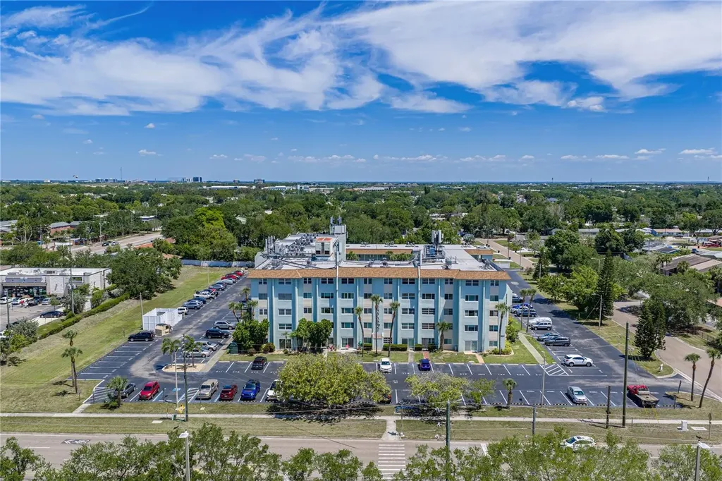 801 83rd Avenue N St Petersburg FL 33702