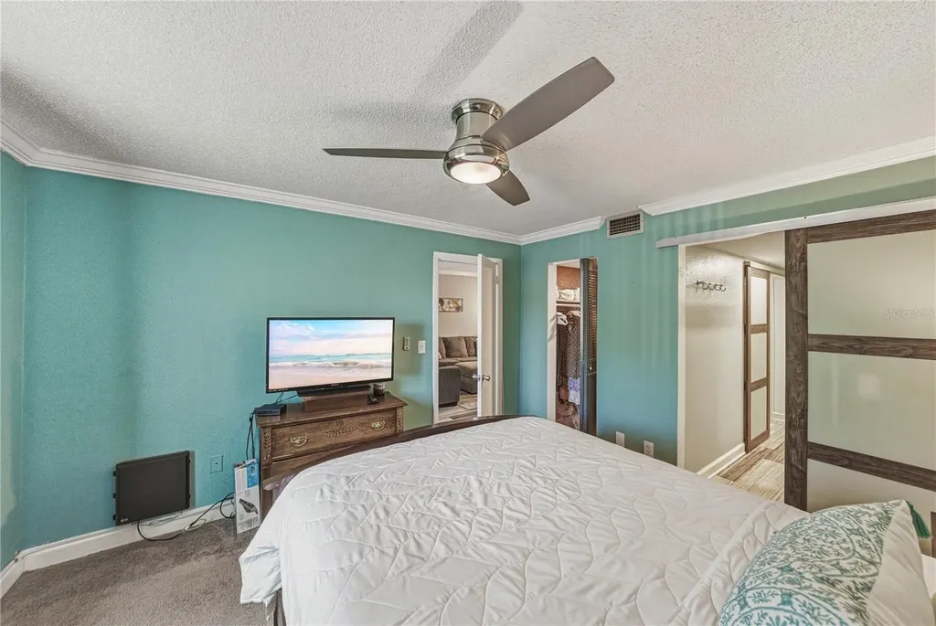 801 83rd Avenue N St Petersburg FL 33702