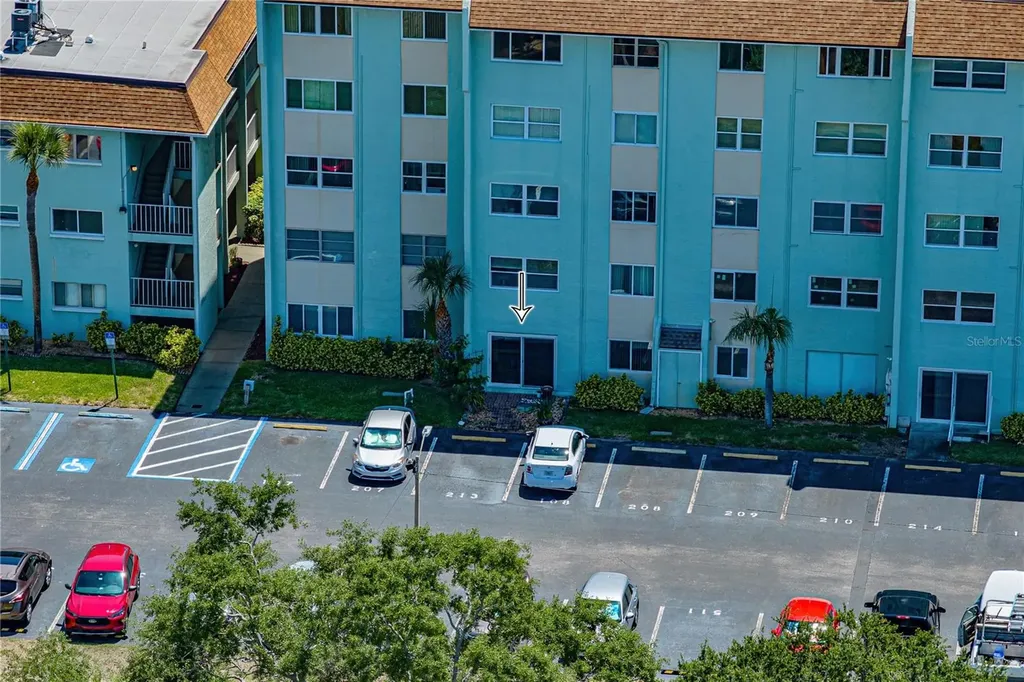 801 83rd Avenue N St Petersburg FL 33702