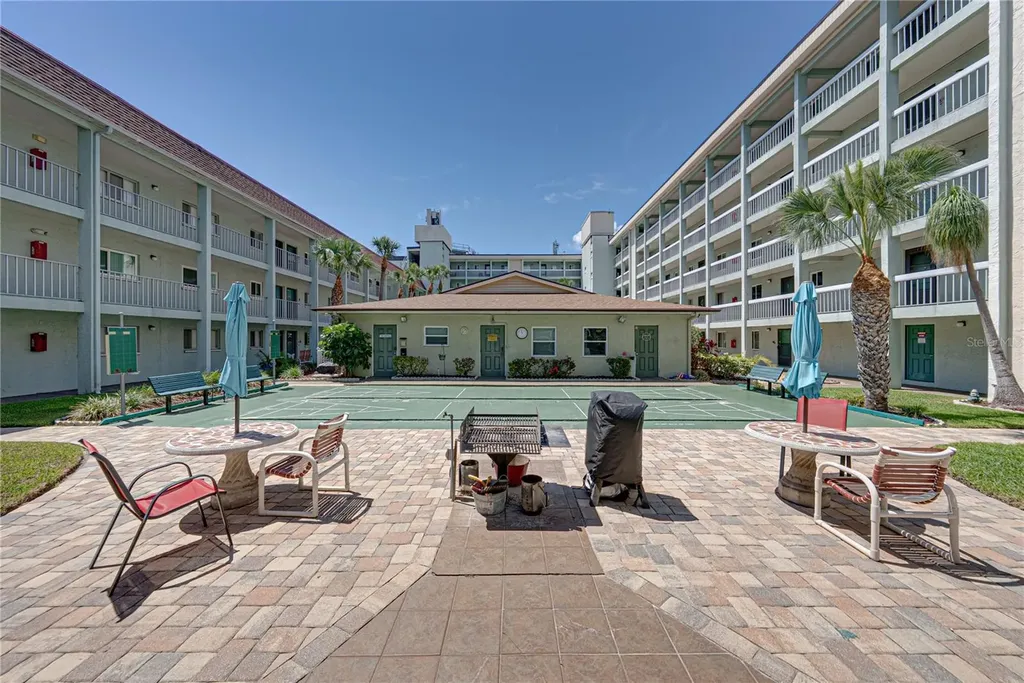 801 83rd Avenue N St Petersburg FL 33702